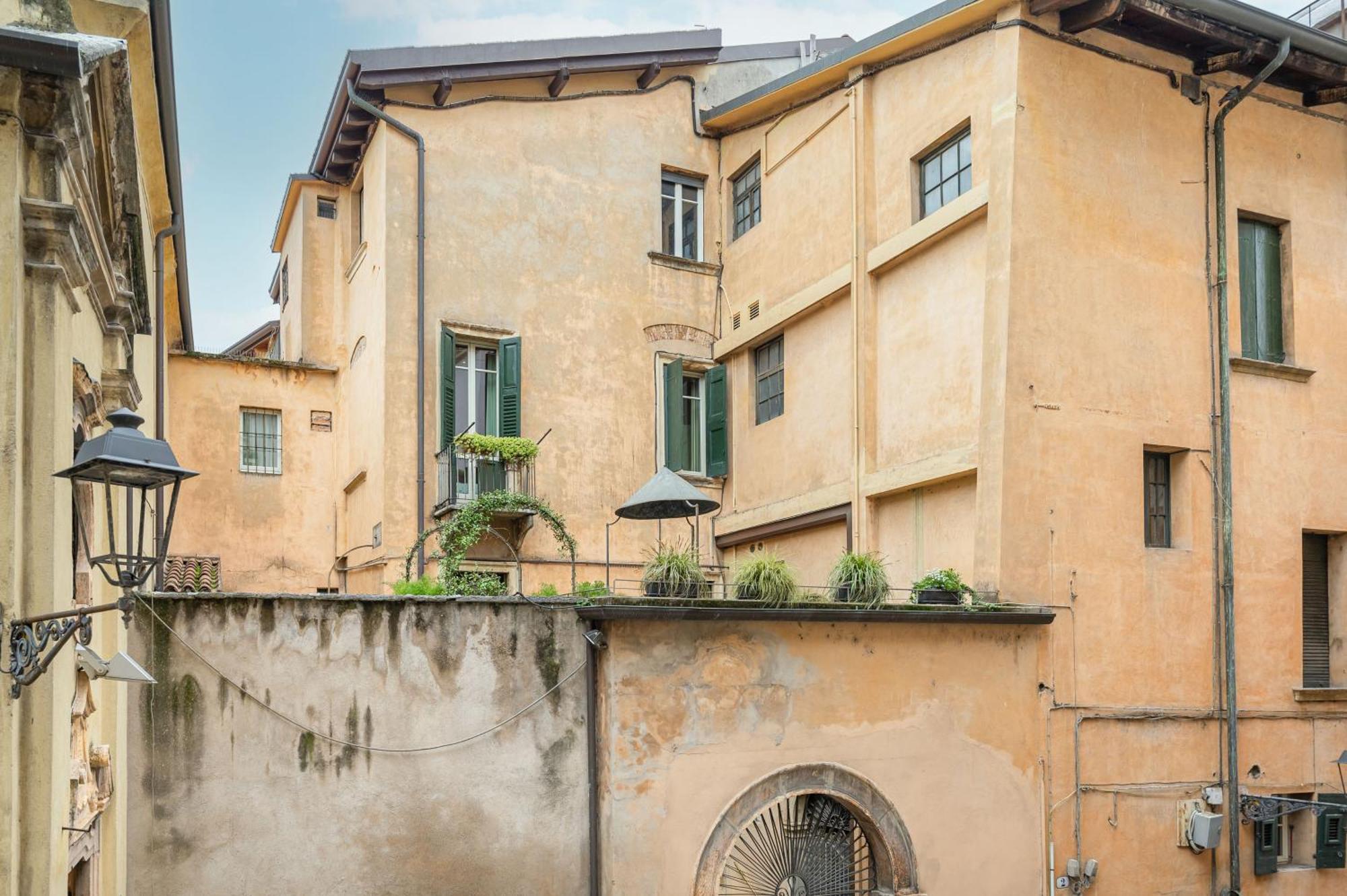 Arena Flat: Verona Centre Luaran gambar